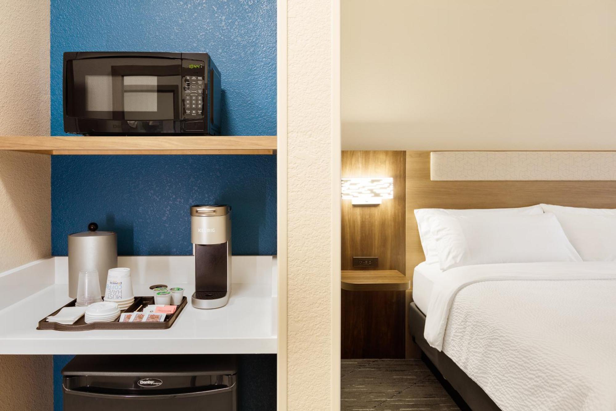Holiday Inn Express & Suites Memphis East By Ihg Exterior foto
